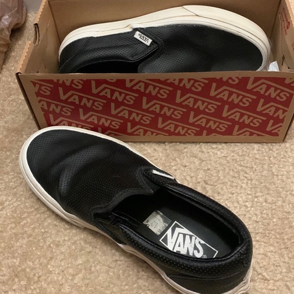 Black vans - Picture 1 of 4